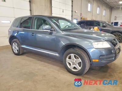 Czwarte zdjęcie samochodu z boku: 2006 VOLKSWAGEN TOUAREG 3.2 VIN:WVGZG77L96D038433 - miniatura