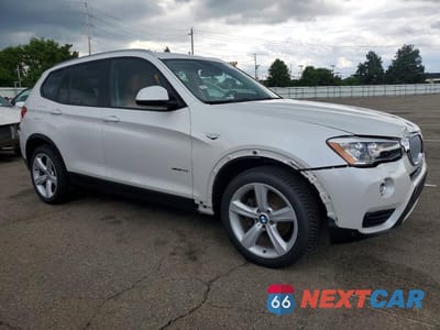 Czwarte zdjęcie samochodu z boku: 2017 BMW X3 XDRIVE28I VIN:5UXWX9C58H0T09114 - miniatura