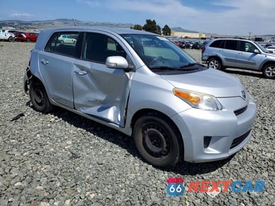Czwarte zdjęcie samochodu z boku: 2009 SCION XD BASE VIN:JTKKU10499J036615 - miniatura