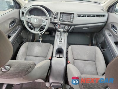 Zdjęcie 8 z 13 samochodu: 2020 HONDA HR-V LX VIN:3CZRU6H3XLM708541 - miniatura