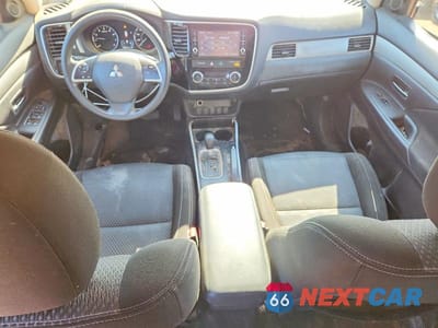 Zdjęcie 8 z 13 samochodu: 2018 MITSUBISHI OUTLANDER ES VIN:JA4AD2A32JZ062780 - miniatura