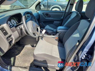 Zdjęcie 7 z 12 samochodu: 2005 FORD ESCAPE XLS VIN:1FMYU92Z75KA16095 - miniatura
