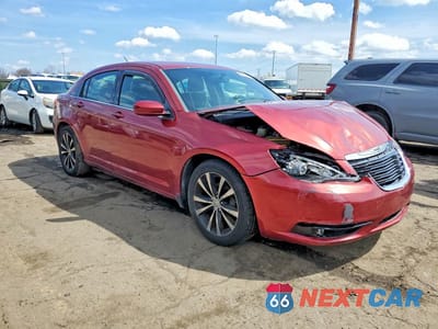 Czwarte zdjęcie samochodu z boku: 2014 CHRYSLER 200 TOURING VIN:1C3CCBBG4EN120151 - miniatura