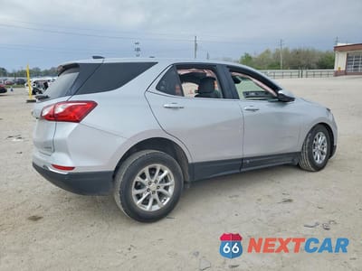 Trzecie zdjęcie samochodu z tyłu: 2020 CHEVROLET EQUINOX LT VIN:2GNAXTEV2L6239381 - miniatura
