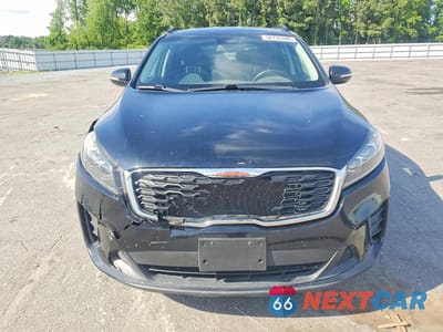 Piąte zdjęcie samochodu w środku: 2019 KIA SORENTO S V6 VIN:5XYPGDA5XKG584514 - miniatura