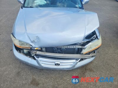 Zdjęcie 11 z 13 samochodu: 2001 HONDA ACCORD EX VIN:1HGCG16591A041788 - miniatura