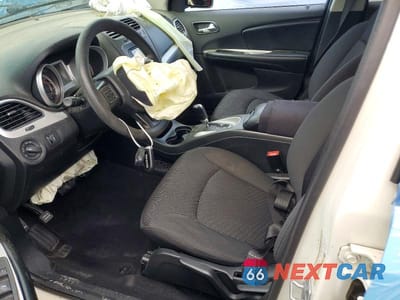 Zdjęcie 7 z 13 samochodu: 2018 DODGE JOURNEY SE VIN:3C4PDCAB3JT529709 - miniatura