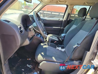 Zdjęcie 7 z 13 samochodu: 2016 JEEP PATRIOT SPORT VIN:1C4NJRBB7GD573289 - miniatura