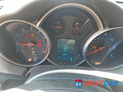 Zdjęcie 9 z 13 samochodu: 2012 CHEVROLET CRUZE LS VIN:1G1PC5SH9C7180251 - miniatura