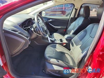 Zdjęcie 7 z 12 samochodu: 2013 FORD FOCUS SE VIN:1FADP3K21DL226698 - miniatura