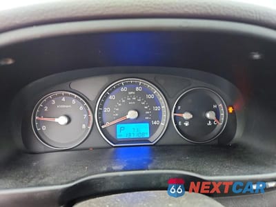 Zdjęcie 9 z 12 samochodu: 2010 HYUNDAI SANTA FE GLS VIN:5NMSG3AB8AH402162 - miniatura