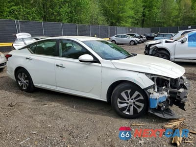 Czwarte zdjęcie samochodu z boku: 2019 NISSAN ALTIMA S VIN:1N4BL4BV3KC129812 - miniatura