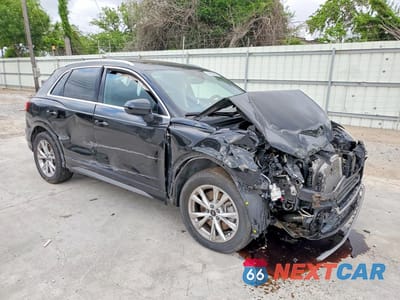 Czwarte zdjęcie samochodu z boku: 2023 AUDI Q3 PREMIUM S LINE 45 VIN:WA1DECF31P1086701 - miniatura