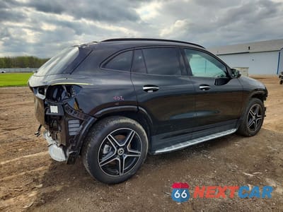Trzecie zdjęcie samochodu z tyłu: 2025 MERCEDES-BENZ GLA 250 4MATIC VIN:W1N4N4HBXSJ656180 - miniatura