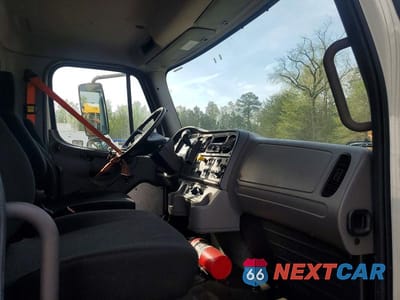 Piąte zdjęcie samochodu w środku: 2020 FREIGHTLINER M2 106 MEDIUM DUTY VIN:3ALACXFC8LDLN6525 - miniatura