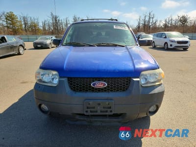 Piąte zdjęcie samochodu w środku: 2006 FORD ESCAPE XLT VIN:1FMCU93196KB10130 - miniatura