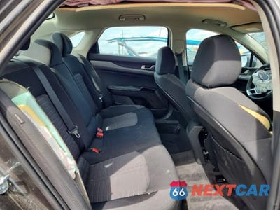 Zdjęcie 10 z 11 samochodu: 2026 KIA K5 LXS VIN:KNAG24J76T5406199 - miniatura