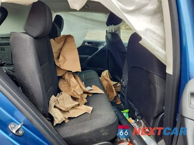 Zdjęcie 11 z 13 samochodu: 2017 VOLKSWAGEN TIGUAN VIN:WVGBV7AX1HK048357 - miniatura