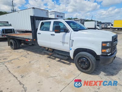 Czwarte zdjęcie samochodu z boku: 2022 CHEV SILVERADO MEDIUM DUTY VIN:1HTKHPVK0NH756749 - miniatura
