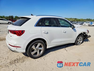 Trzecie zdjęcie samochodu z tyłu: 2021 AUDI Q3 PREMIUM 40 VIN:WA1AUCF31M1080219 - miniatura