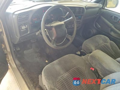 Zdjęcie 8 z 12 samochodu: 2000 CHEVROLET S TRUCK S10 VIN:1GCCS19W3Y8286119 - miniatura
