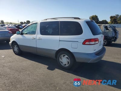Drugie zdjęcie samochodu z przodu: 2003 TOYOTA SIENNA XLE VIN:4T3ZF13C83U518231 - miniatura