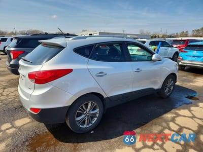 Trzecie zdjęcie samochodu z tyłu: 2015 HYUNDAI TUCSON SE VIN:KM8JUCAG9FU972277 - miniatura