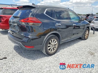 Trzecie zdjęcie samochodu z tyłu: 2018 NISSAN ROGUE SV VIN:KNMAT2MT9JP580143 - miniatura
