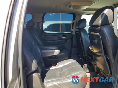 Zdjęcie 11 z 13 samochodu: 2007 GMC YUKON XL DENALI VIN:1GKFK66877J271764 - miniatura