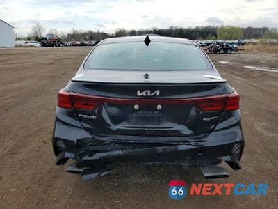 Zdjęcie 6 z 12 samochodu: 2022 KIA FORTE GT VIN:3KPF44AC3NE483061 - miniatura