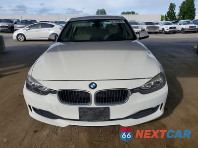 Piąte zdjęcie samochodu w środku: 2015 BMW 320 I VIN:WBA3B1C57FK136110 - miniatura
