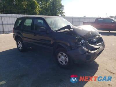 Czwarte zdjęcie samochodu z boku: 2005 FORD ESCAPE XLS VIN:1FMYU02Z75KC90439 - miniatura