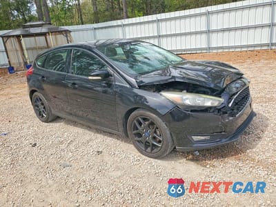 Czwarte zdjęcie samochodu z boku: 2016 FORD FOCUS SE VIN:1FADP3K25GL318210 - miniatura