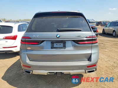 Zdjęcie 6 z 12 samochodu: 2023 BMW X7 XDRIVE40I VIN:5UX23EM05P9P92075 - miniatura