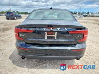 Zdjęcie 6 z 13 samochodu: 2020 VOLVO S60 T5 MOMENTUM VIN:7JR102FK4LG041219 - miniatura