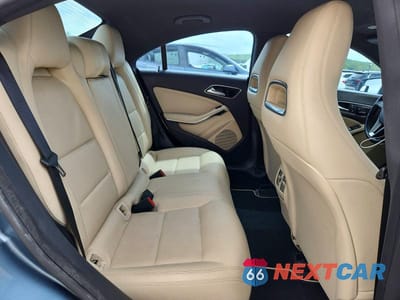 Zdjęcie 10 z 11 samochodu: 2014 MERCEDES-BENZ CLA 250 VIN:WDDSJ4EB1EN105413 - miniatura