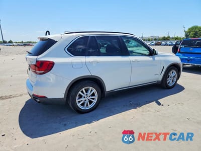 Trzecie zdjęcie samochodu z tyłu: 2015 BMW X5 SDRIVE35I VIN:5UXKR2C56F0H40857 - miniatura