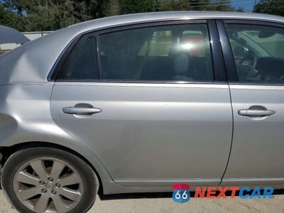 Zdjęcie 10 z 13 samochodu: 2005 TOYOTA AVALON XLS VIN:4T1BK36B85U058754 - miniatura