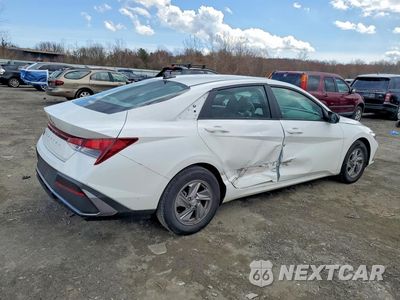 Trzecie zdjęcie samochodu z tyłu: 2024 HYUNDAI ELANTRA SE VIN:KMHLL4DG6RU843804 - miniatura