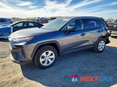 2023 TOYOTA RAV4 LE JTMF1RFV6PD099103 - główne zdjęcie licytacji z USA - miniatura