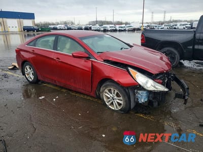Czwarte zdjęcie samochodu z boku: 2012 HYUNDAI SONATA GLS VIN:5NPEB4AC0CH496294 - miniatura