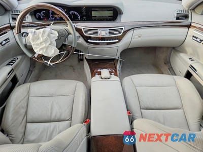 Zdjęcie 8 z 13 samochodu: 2013 MERCEDES-BENZ S 400 VIN:WDDNG9FB4DA505267 - miniatura