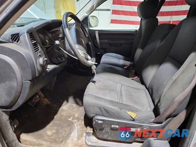 Zdjęcie 7 z 12 samochodu: 2010 CHEVROLET SILVERADO K1500 LT VIN:1GCSKSE3XAZ264213 - miniatura