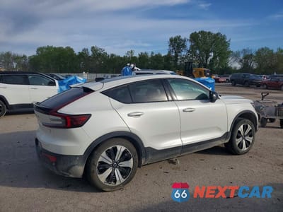 Trzecie zdjęcie samochodu z tyłu: 2023 VOLVO C40 RECHARGE PLUS VIN:YV4ED3GL6P2065782 - miniatura