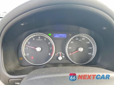 Zdjęcie 9 z 12 samochodu: 2011 HYUNDAI ACCENT VIN:KMHCM3AC7BU199003 - miniatura