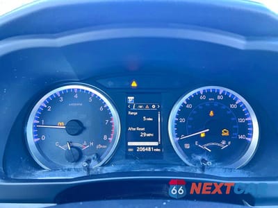 Zdjęcie 8 z 12 samochodu: 2018 TOYOTA HIGHLANDER LE VIN:5TDBZRFH0JS865615 - miniatura