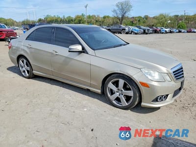 Czwarte zdjęcie samochodu z boku: 2010 MERCEDES-BENZ E 350 4MATIC VIN:WDDHF8HB3AA150949 - miniatura