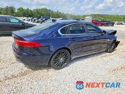 Trzecie zdjęcie samochodu z tyłu: 2016 JAGUAR XF PRESTIGE VIN:SAJBE4BV2GCY18771 - miniatura