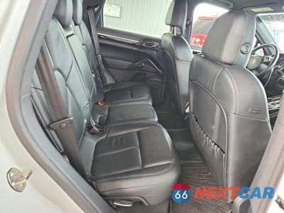 Zdjęcie 11 z 13 samochodu: 2013 PORSCHE CAYENNE VIN:WP1AF2A24DLA39580 - miniatura