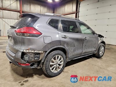 Trzecie zdjęcie samochodu z tyłu: 2017 NISSAN ROGUE SV VIN:KNMAT2MV3HP535839 - miniatura
